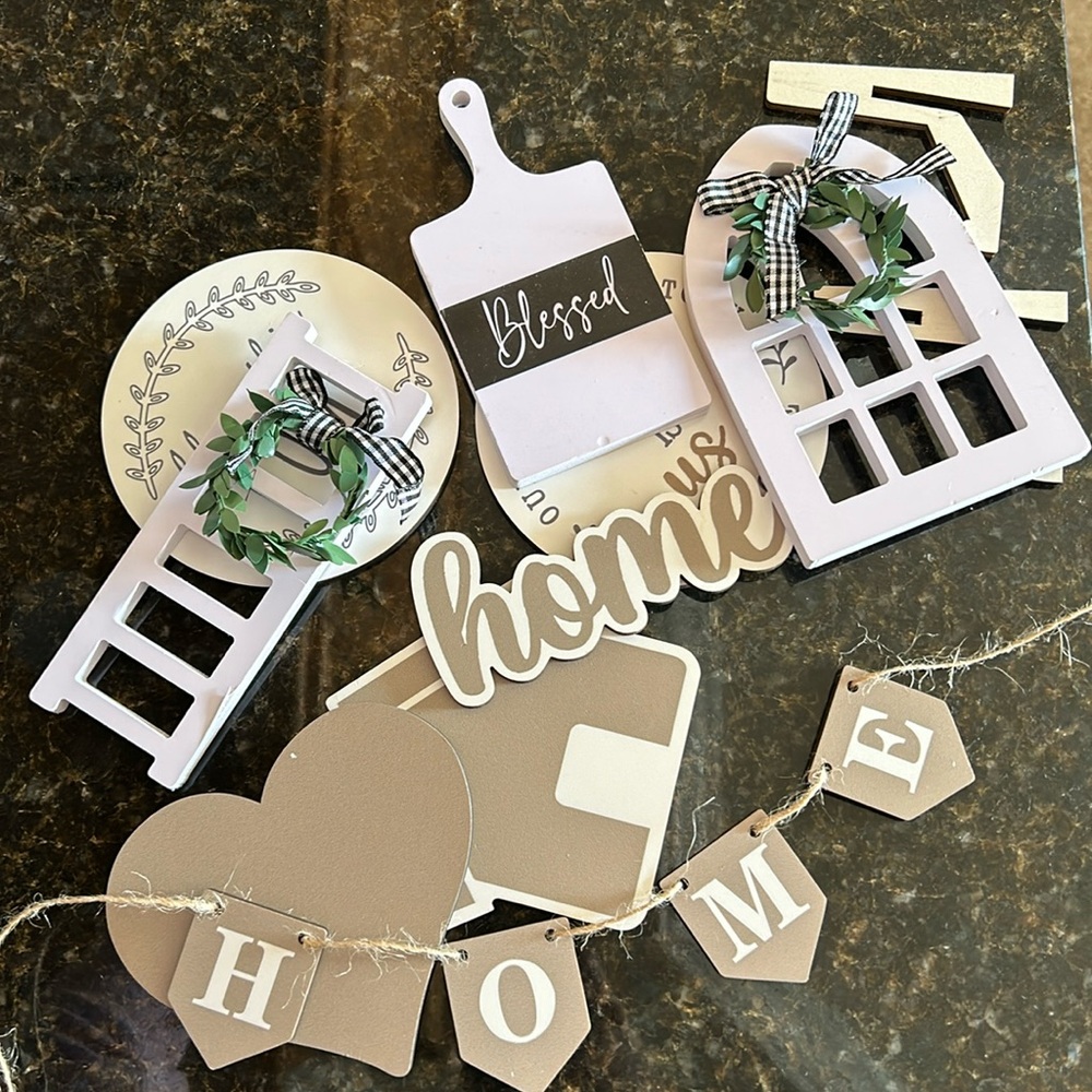 Tiered tray decorations